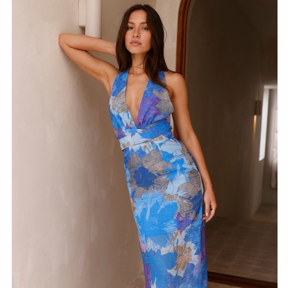 Chic Blue Floral Backless Dress
